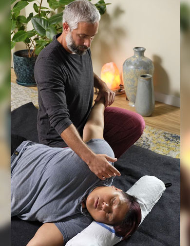 Shiatsu massage in Evanston, IL
